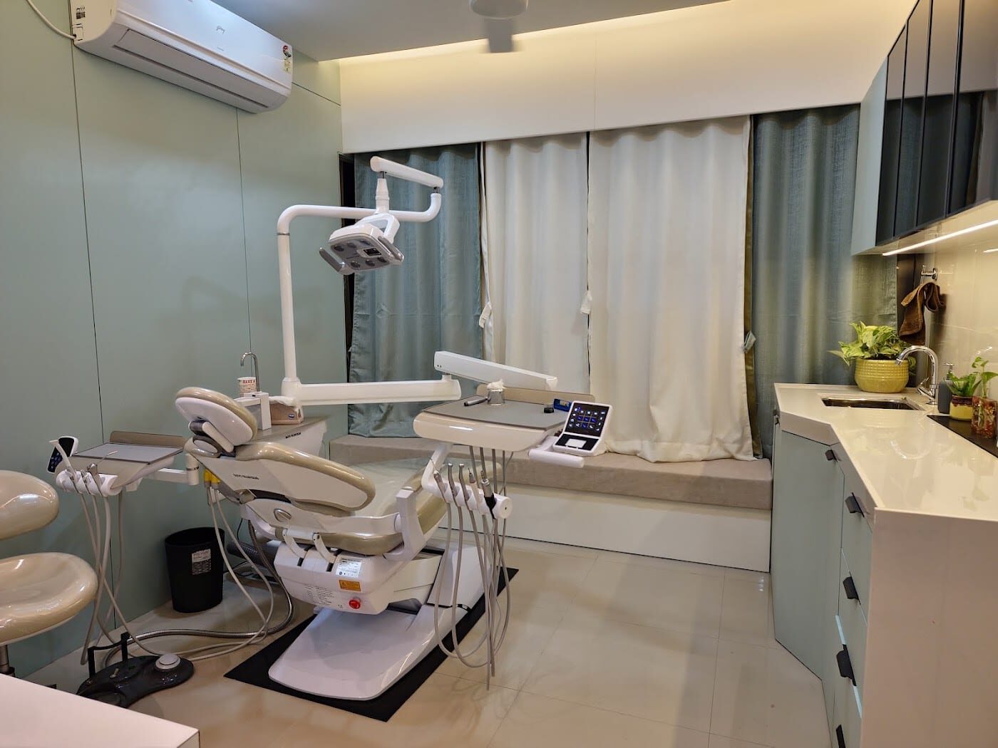 Painless implants and root canals, explained as they happen